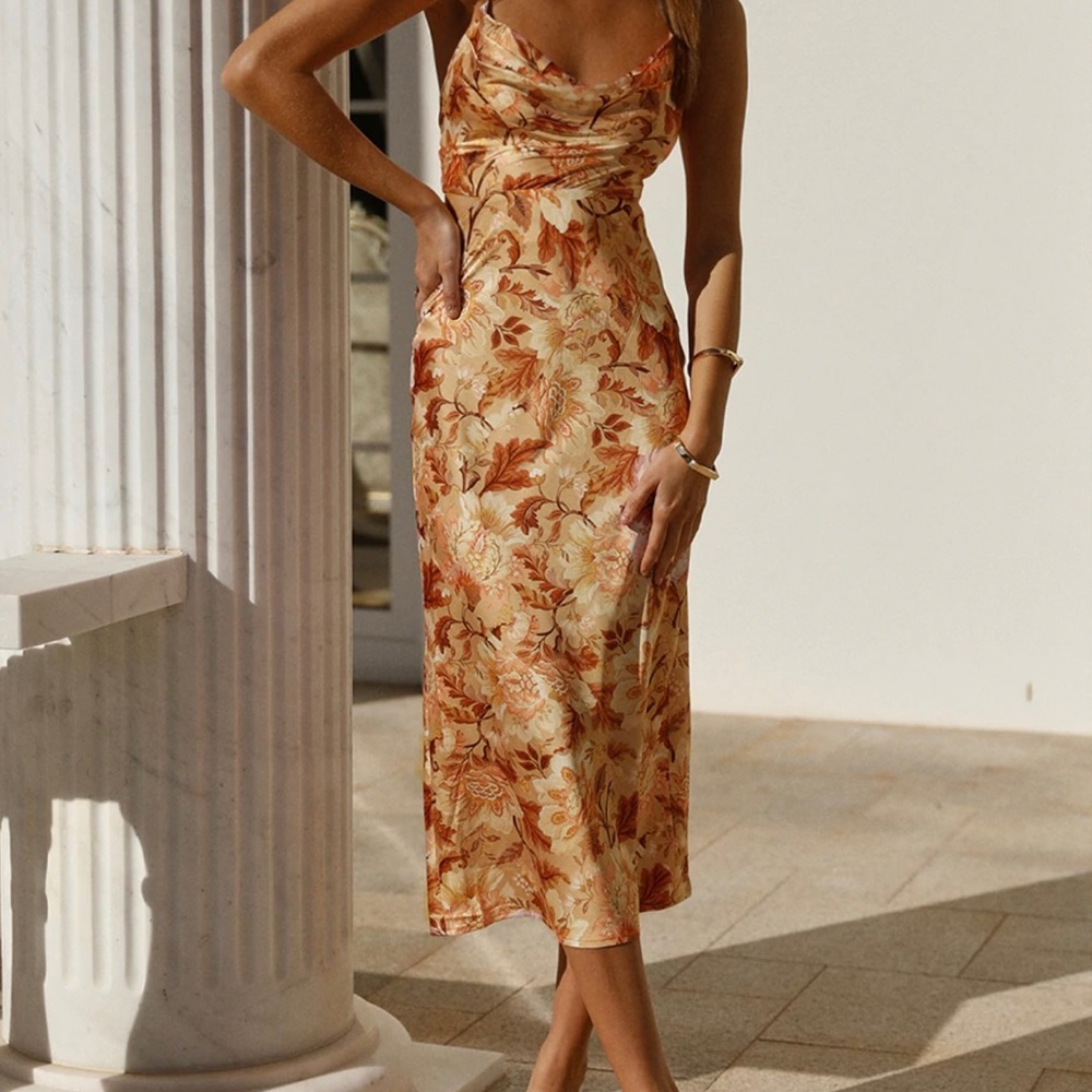 Billy J My love dress in sand floral. Size 8/L. New with tags. Never worn.